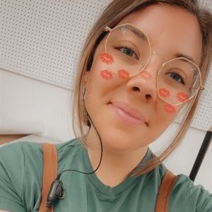 Meet your Posher, Sarah